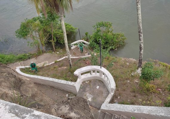 Cartão postal de Penedo recebe serviço de limpeza e manutenção