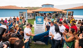 Paulo Dantas inaugura escola indígena após 36 anos de espera em São Sebastião