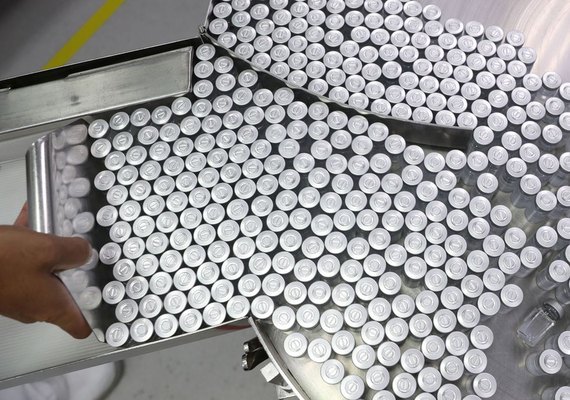 Fiocruz recebe hoje insumos para produzir mais 12 milhões de vacinas