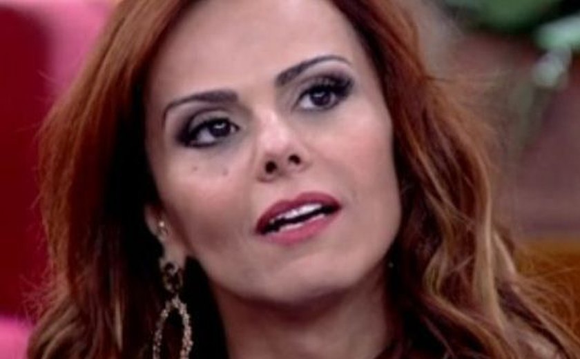 Viviane Araujo trata mal convidada em premiação e reforça sua fama de antipática