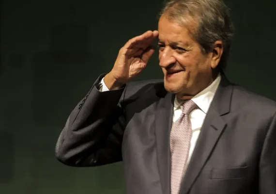 Moraes concede liberdade provisória a Valdemar Costa Neto
