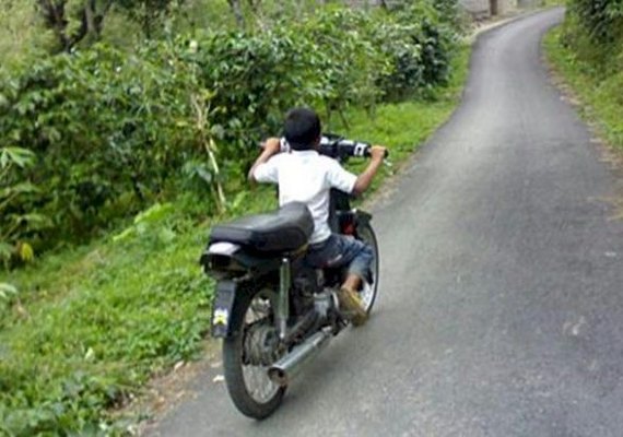 Menores são flagrados conduzindo moto em Arapiraca