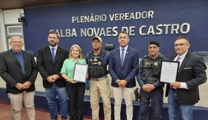 Câmara homenageia guardas municipais que salvaram vida de criança em Maceió