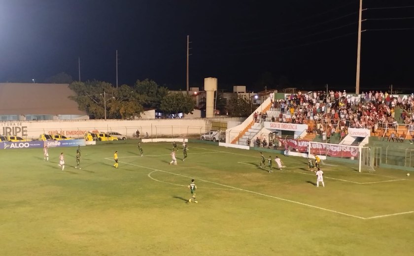 Coruripe e Penedense empatam primeiro jogo da semifinal da Copa Alagoas