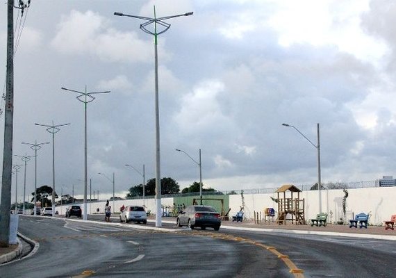 Eixo Quartel ainda tem pouco fluxo de veículos
