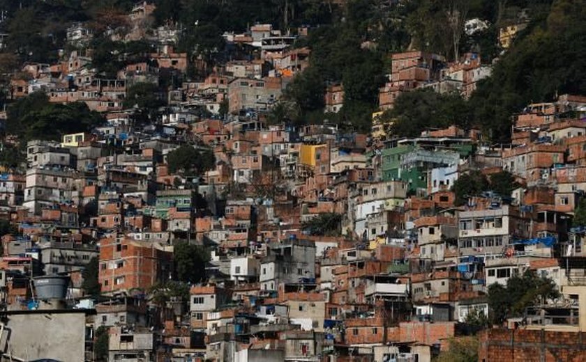 Troca de tiros na Rocinha provoca fechamento de via na zona sul do Rio