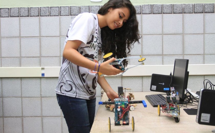 Professores comemoram integração ao projeto de robótica nas escolas de Alagoas