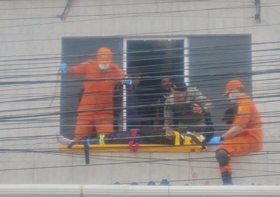 Trabalhador sofre descarga elétrica quando instalava placas solares