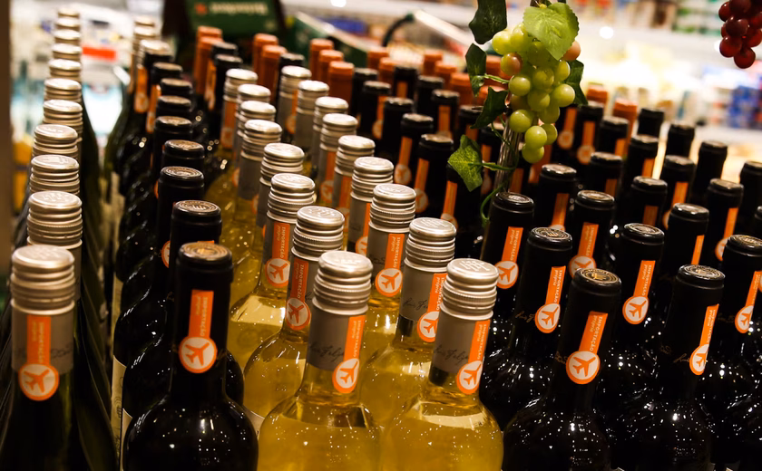 Primeiro caso de intoxicação por metanol em licor é confirmado em SP