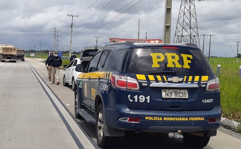 Quatro pessoas são detidas pela PRF por crimes distintos no final de semana em Alagoas