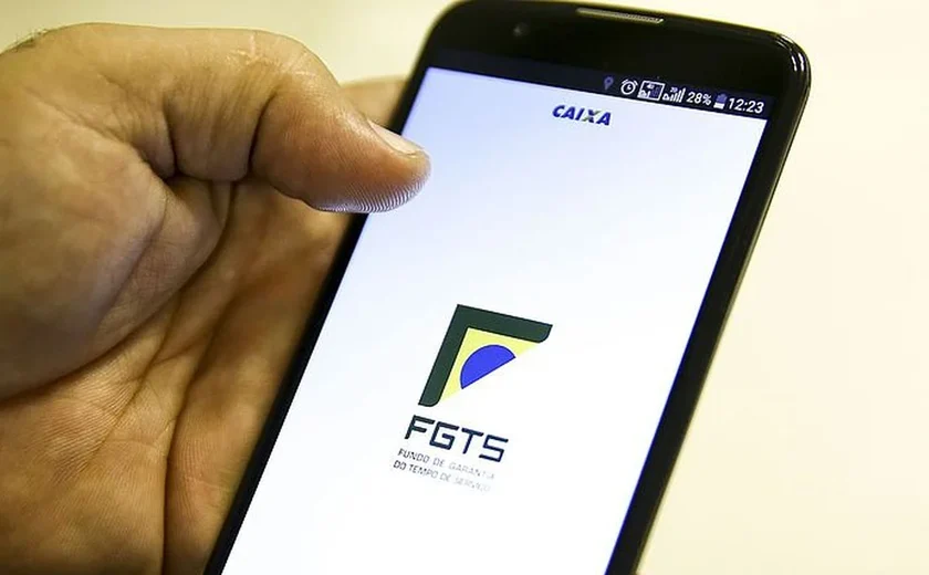 CAIXA implementa saque do FGTS com biometria