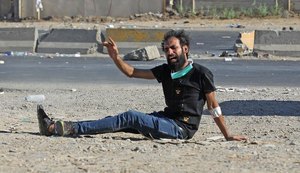 Mais de 100 pessoas morrem em protestos no Iraque