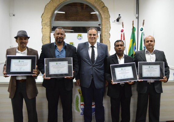 Capoeiristas recebem Comenda por serviços prestados à cultura alagoana