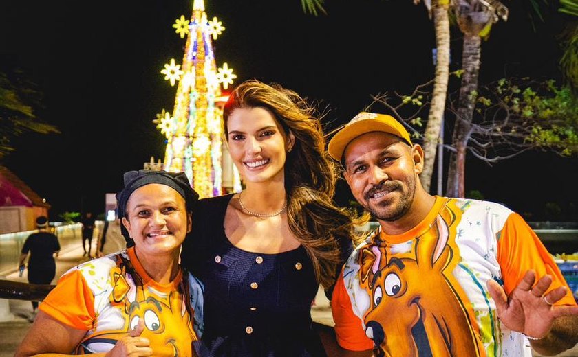 Primeira-dama realiza visita aos ambulantes durante os preparativos do Natal de Todos Nós