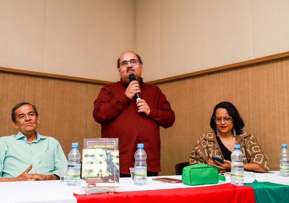 Livro que analisa discurso da Braskem sobre afundamentos é lançado