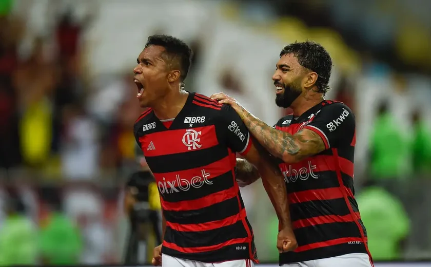 Flamengo sai na frente do Corinthians na semifinal da Copa do Brasil