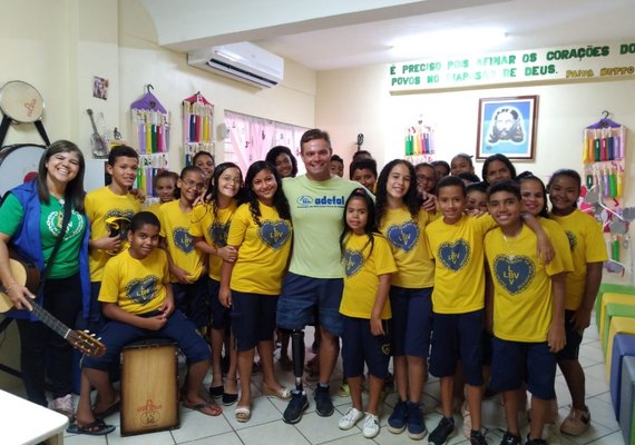 Paratleta Neusvaldo Vanderlei apoia campanha de Natal da LBV