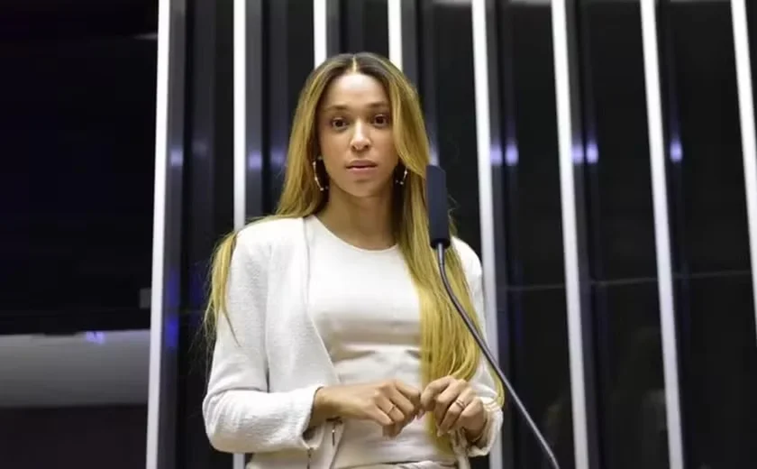 MP de Alagoas aciona mulher por vídeo com conteúdo transfóbico em Delmiro Gouveia