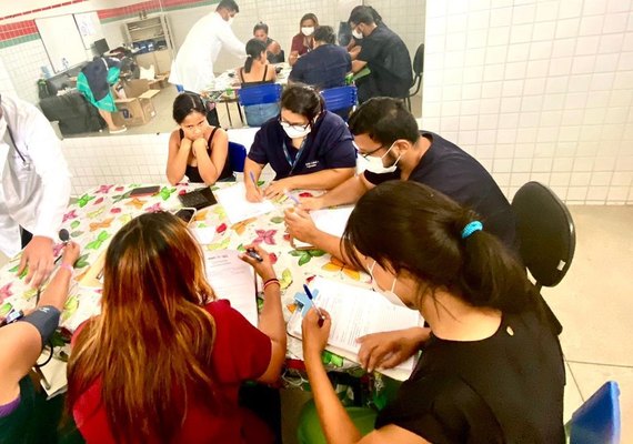 Saúde presta assistência a moradores dos bairros afetados com afundamento de solo