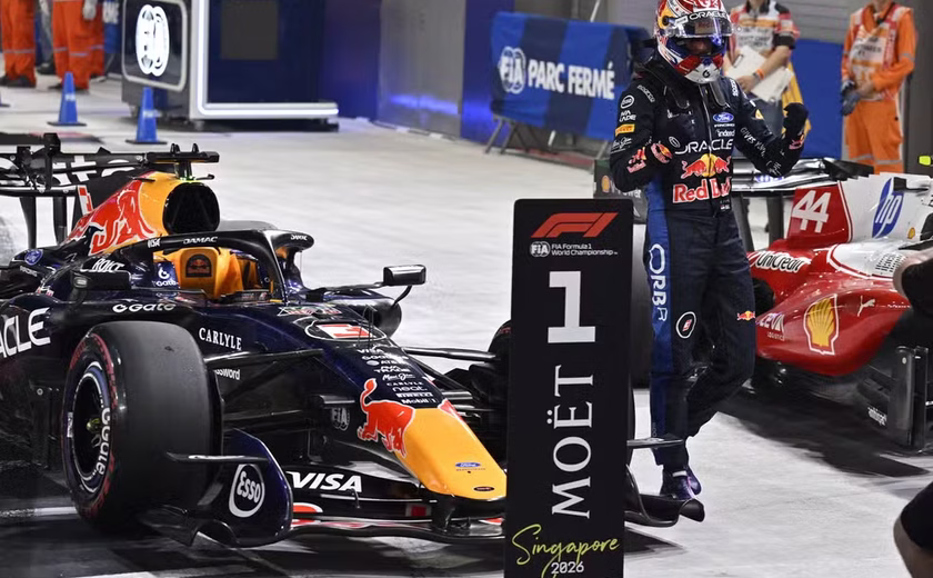 Verstappen larga na frente no GP de Singapura e chega a 50 poles