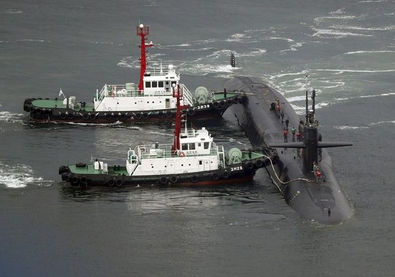 Submarino dos Estados Unidos com mísseis guiados chega à Coreia do Sul