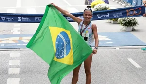 Nubia de Oliveira chega em 3º na Corrida de São Silvestre