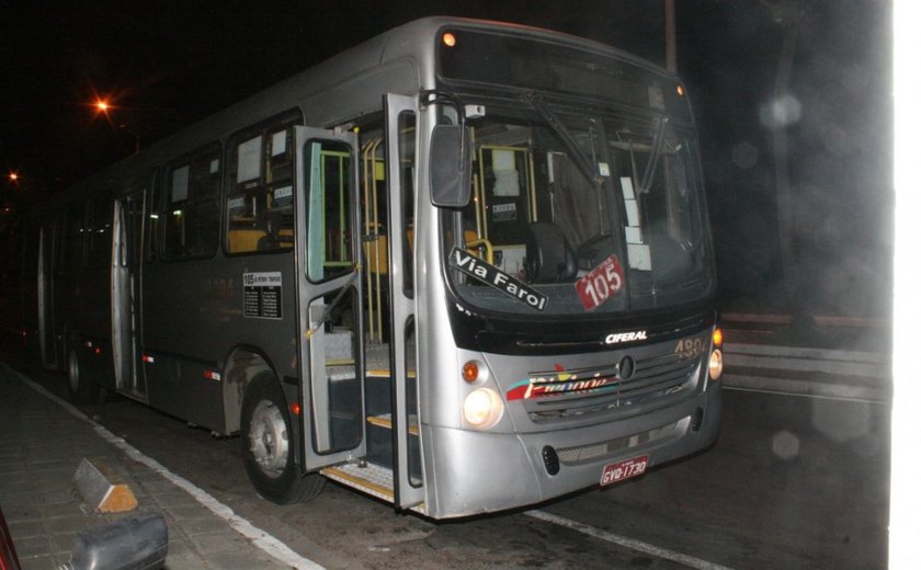 Passageiros de transporte coletivo são assaltados em Maceió