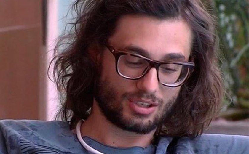 'BBB 17': Pedro revela que mãe sempre achou que fosse gay