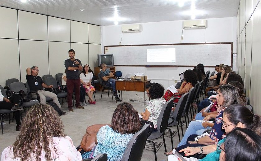 SEMED discute currículo escolar da rede municipal de Maceió