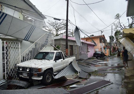 Furacão Maria atinge Porto Rico e mata ao menos nove pessoas