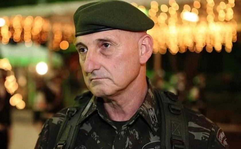 “Dei ordem para prender todo mundo (no Planalto)”, diz general que comanda GSI