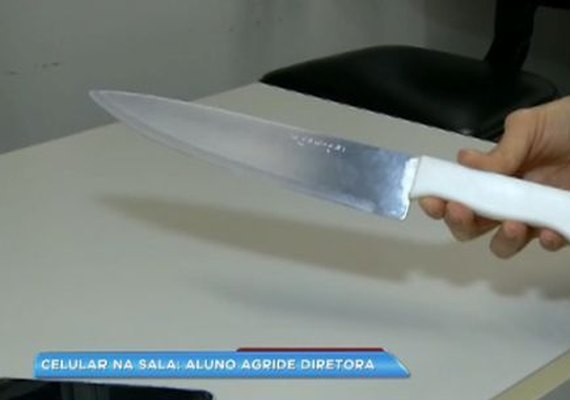 Aluno de 15 anos tenta esfaquear diretora dentro de escola