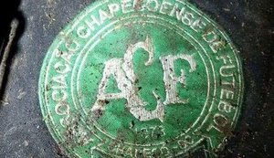 Filho de vítima de acidente da Chapecoense pergunta pelo pai pela 1ª vez