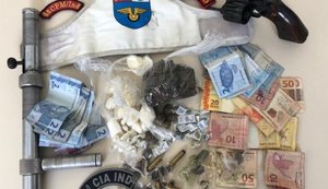 Operação policial prende quarteto suspeito de tráfico de drogas em Capela