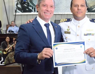 ALE destaca papel da Marinha na defesa nacional durante sessão solene em Alagoas
