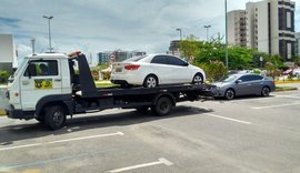 Em primeiro dia da Zona Azul, 74 veículos são autuados e três removidos