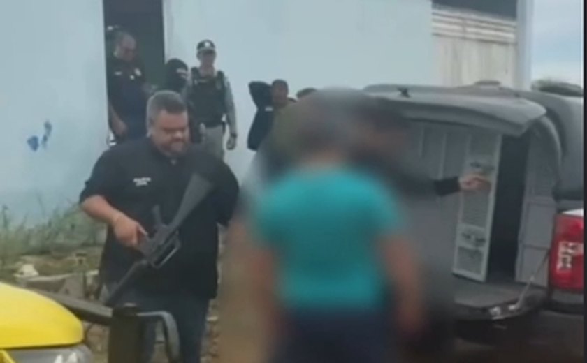 Homem investigado por ameaçar primo com revólver é alvo de operação em Canapi e Maceió