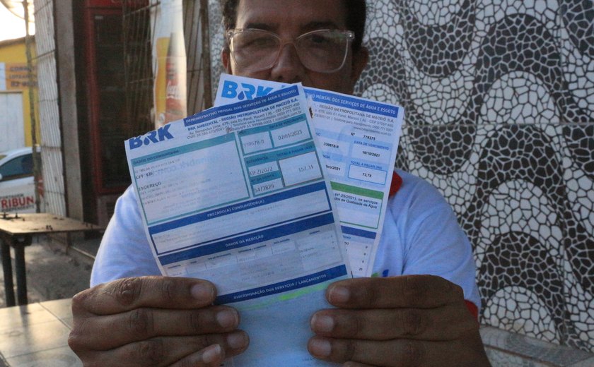 Consumidores reclamam de aumento na conta de água