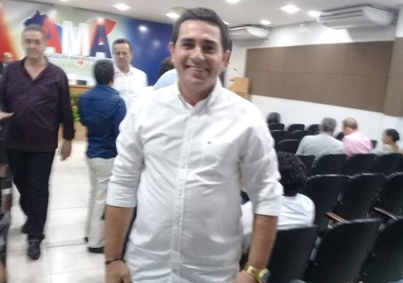 Diante da polêmica dos Precatórios  prefeito baixa nota com esclarecimento jurídico