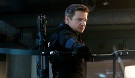 Ator Jeremy Renner posta tratamento em câmera hiperbárica após grave acidente