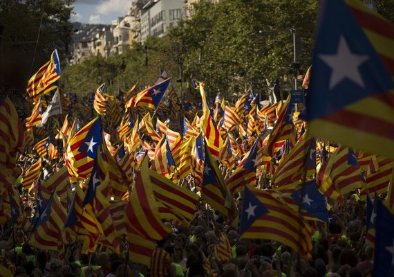 Catalunha inicia campanha de referendo durante tensão com Madri