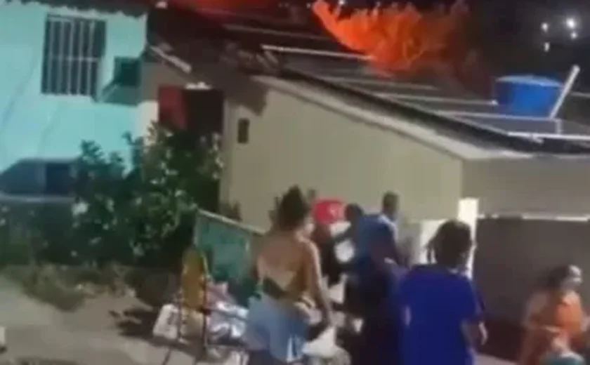 Mulher morre carbonizada durante incêndio em residência em Satuba