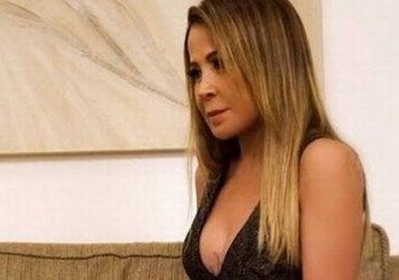 Ex de Zezé Di Camargo muda o estilo e arrasa com vestido de R$ 679,90