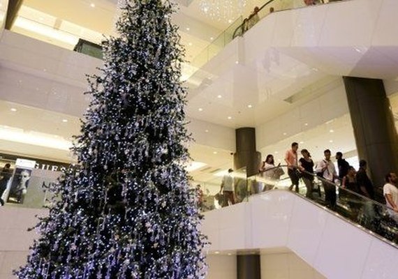 Promoções pré-Natal de celular, roupa e viagens aliviam bolso do brasileiro