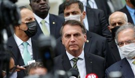 Bolsonaro vai a STF com empresários para pressionar contra medidas dos Estados