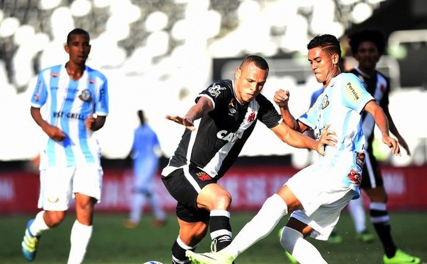 Vasco tropeça, empata com o Macaé e pressão aumenta no clube