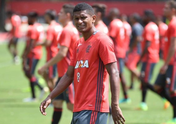 Flamengo espera jogo aberto e não deve aceitar pressão do Atlético-MG