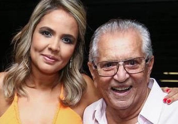 Carlos Alberto de Nóbrega se declara para namorada: 'Amor aos 81 anos'