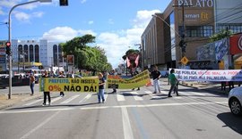 Por reajuste salarial, sindicatos de servidores municipais realizam protesto em Maceió