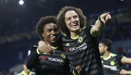 Em alta após título, David Luiz celebra convocação: 'Amo jogar pelo meu país'